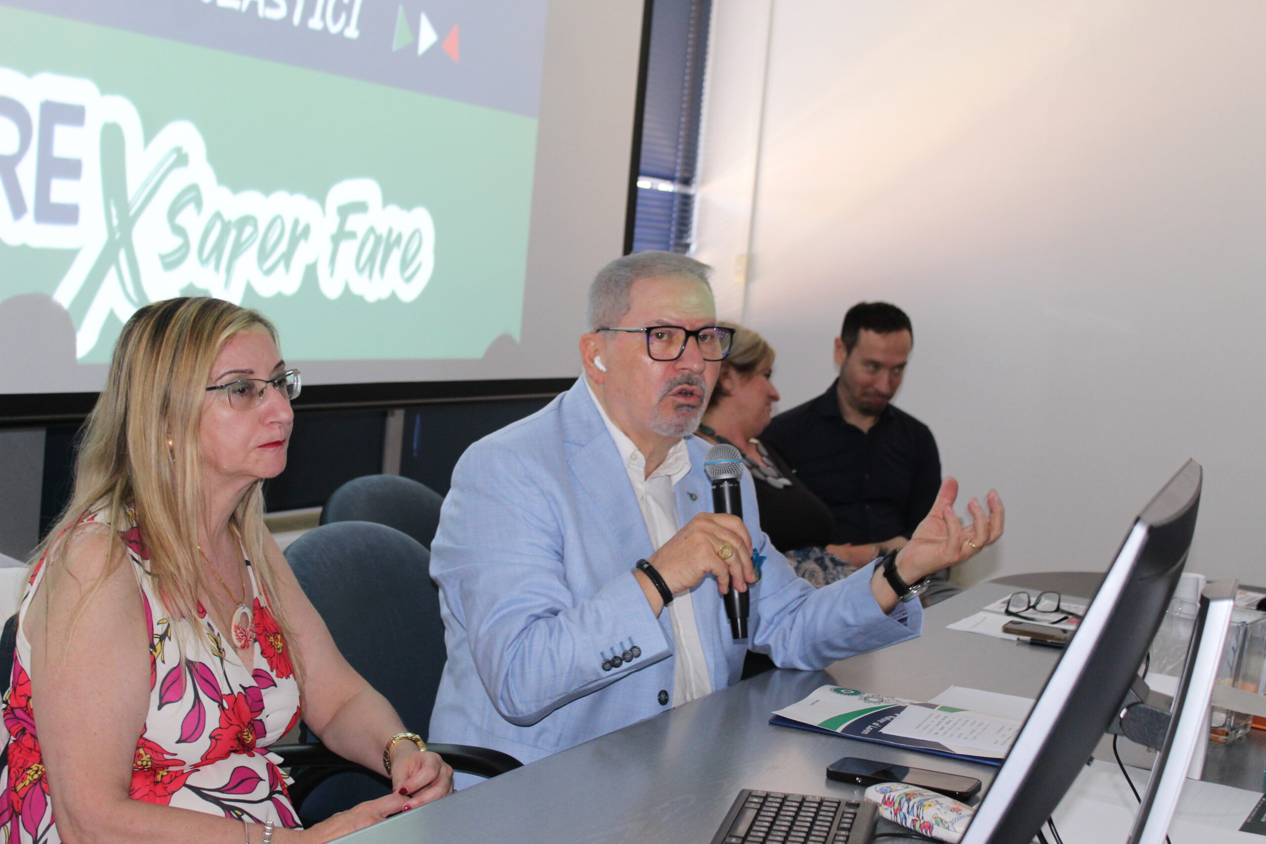 Benedetto Di Iacovo - Confial lavoro al centro degli obbiettivi